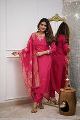 Rangrez Rani Zari-Embellished Kurta Set with Banarasi Dupatta