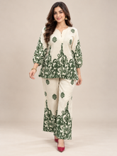 Women Stylish Green Printed Co-ord Set