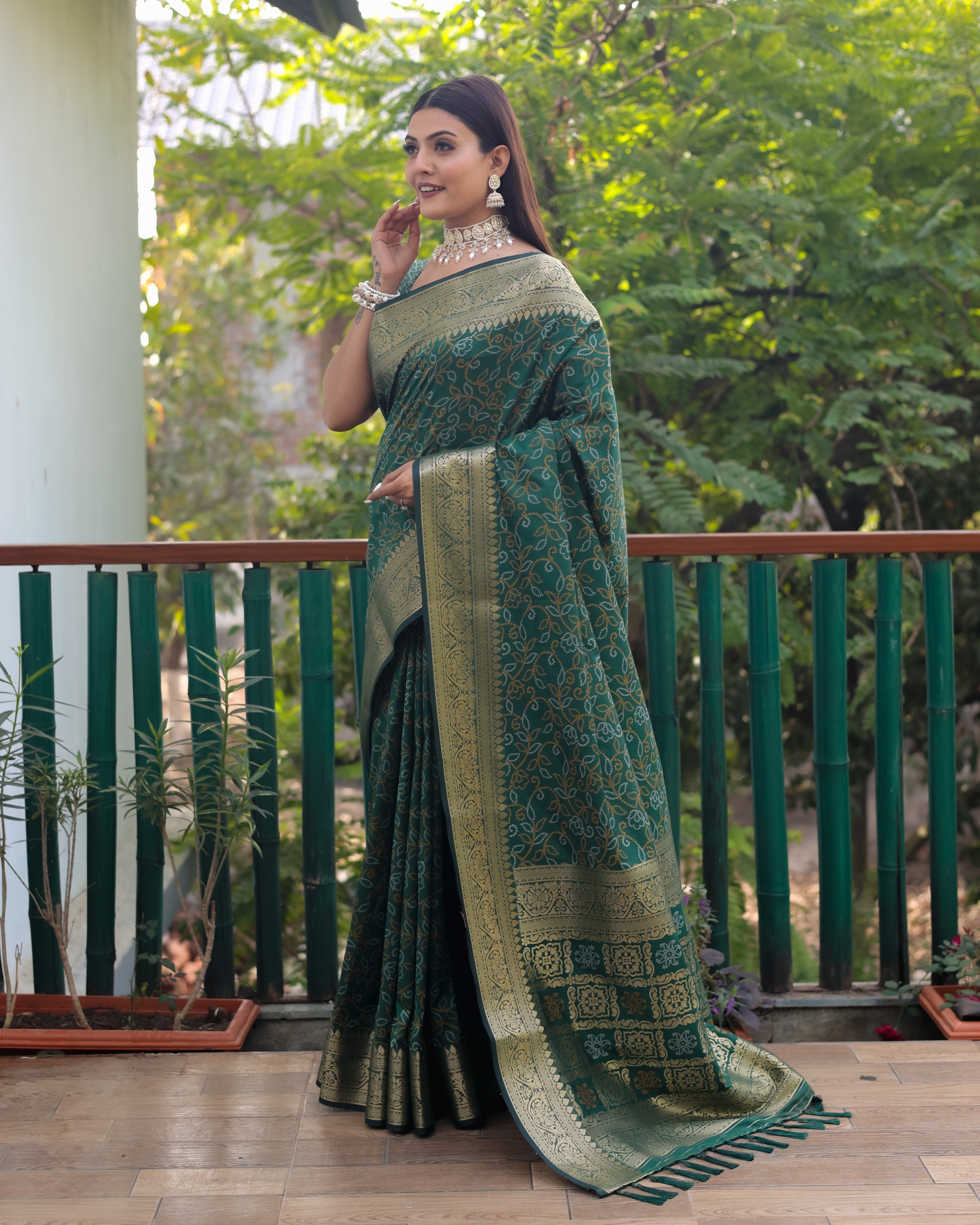 Dark Green Color kanchi Border Rich Pallu Bandhej Saree