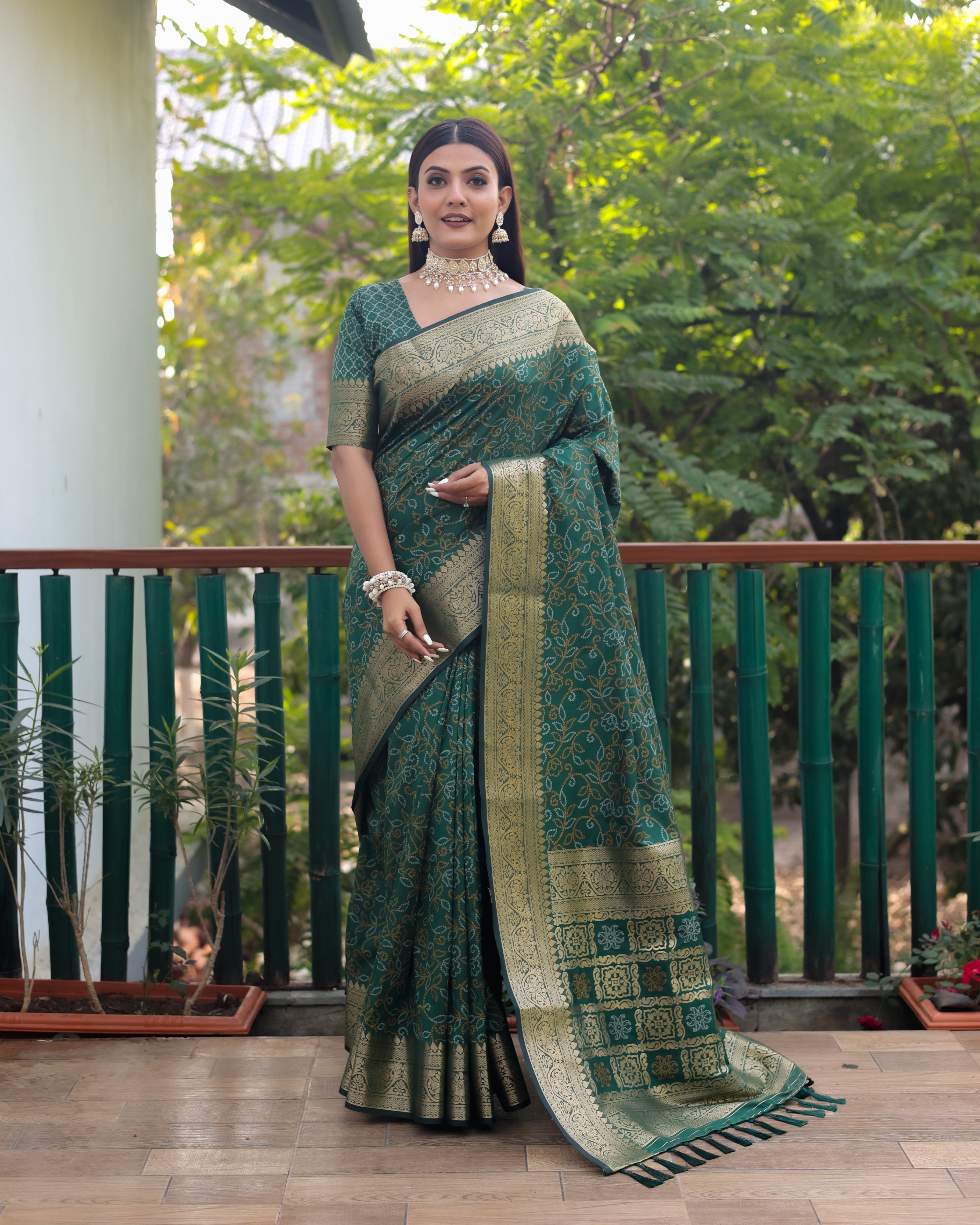 Dark Green Color kanchi Border Rich Pallu Bandhej Saree