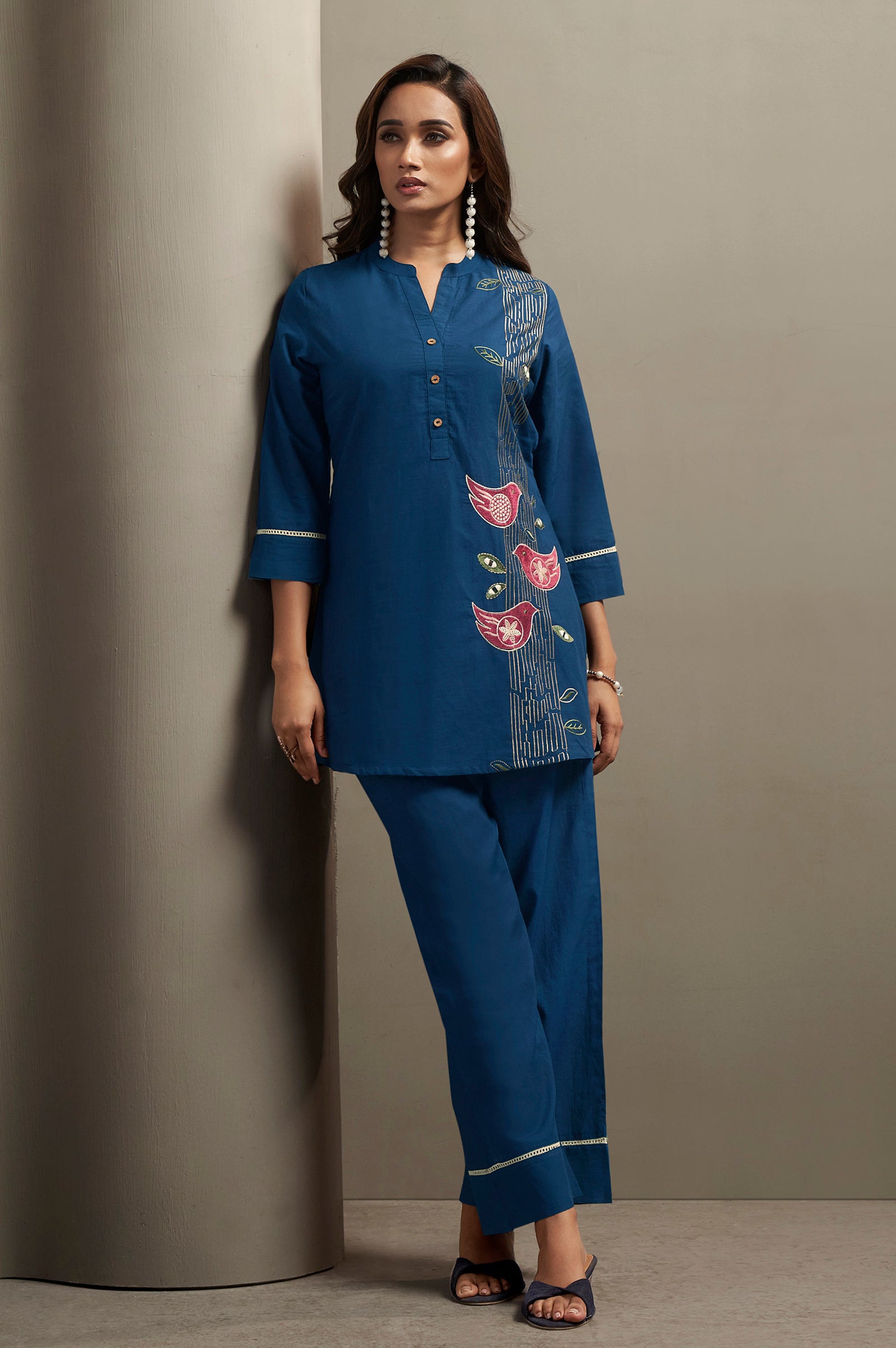 Women's Pure Cotton Bird Embroidered Straight Kurta with Solid Pure Cotton Pants