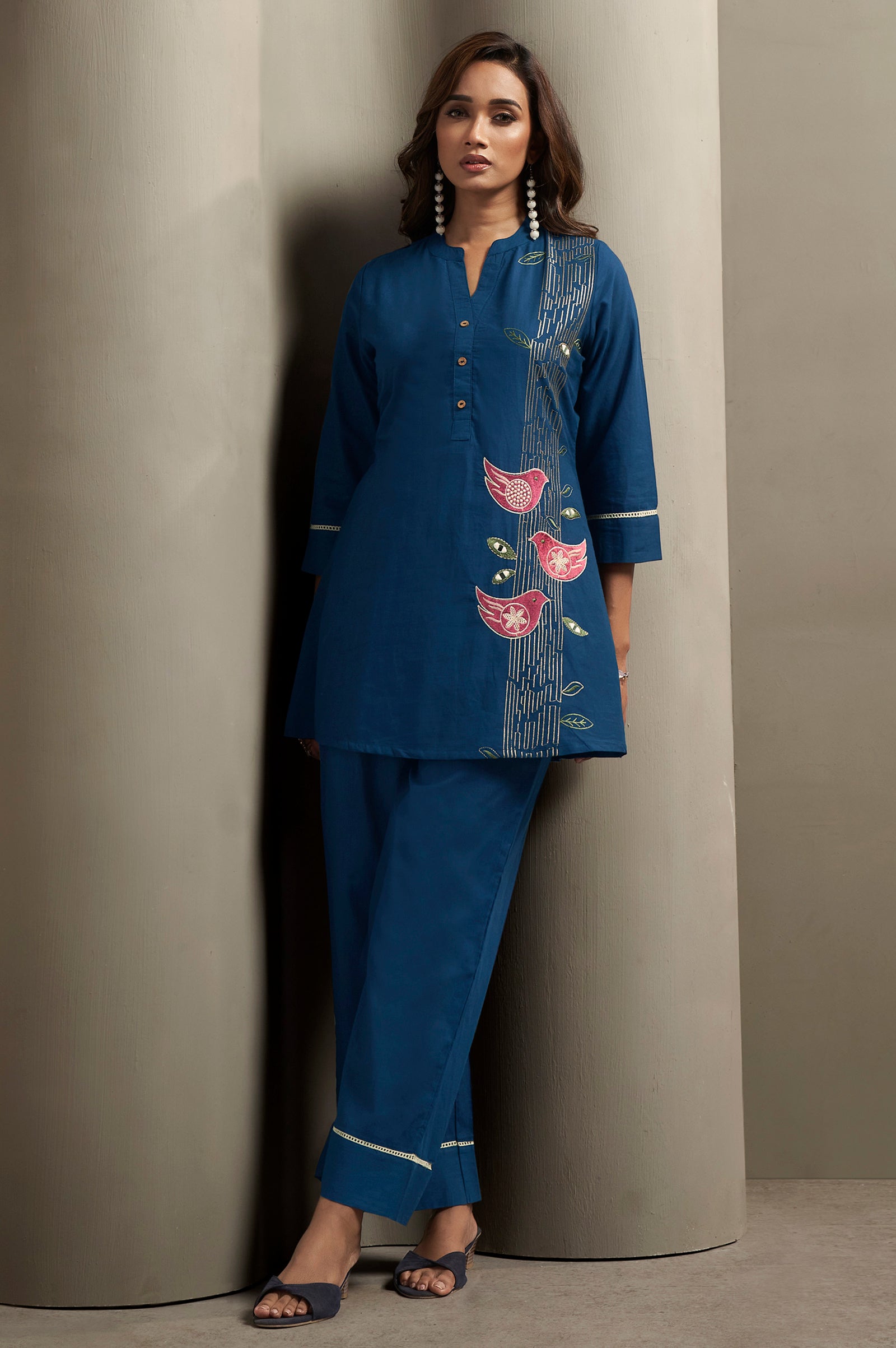 Women's Pure Cotton Bird Embroidered Straight Kurta with Solid Pure Cotton Pants