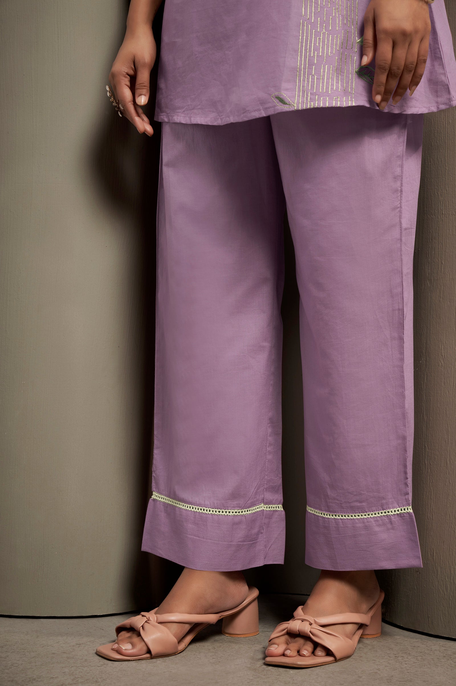 Women's Pure Cotton Bird Embroidered Straight Kurta with Solid Pure Cotton Pants