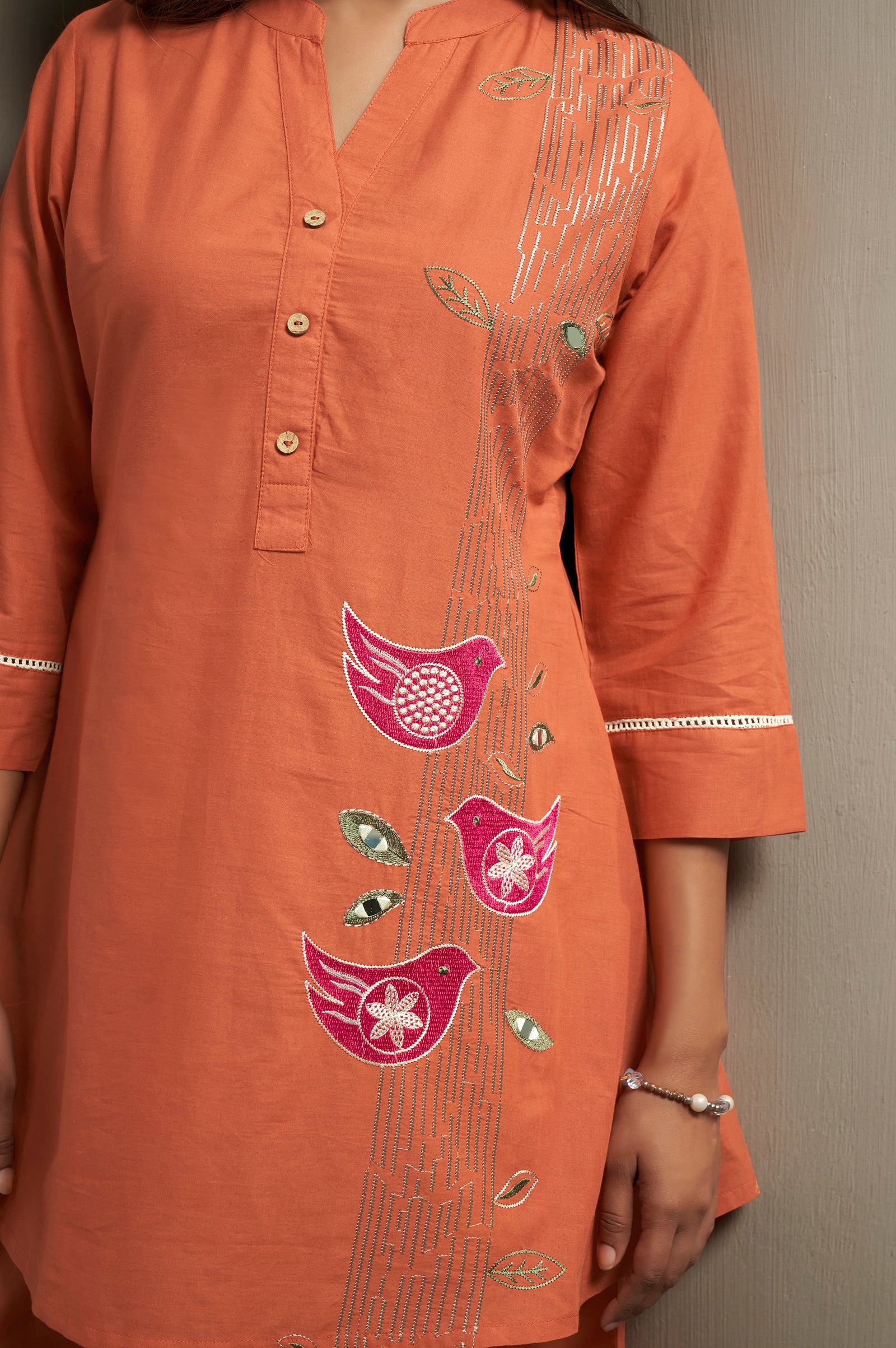Women's Pure Cotton Bird Embroidered Straight Kurta with Solid Pure Cotton Pants