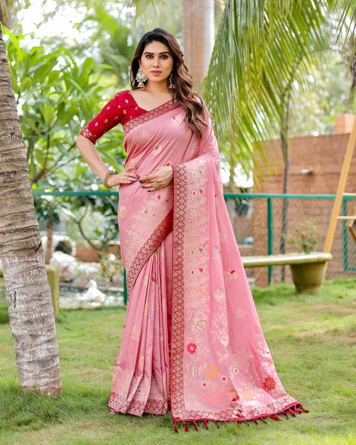 Premium Quality Handpicked & Easy To Drape Dola Silk Pink Saree For This Wedding Season