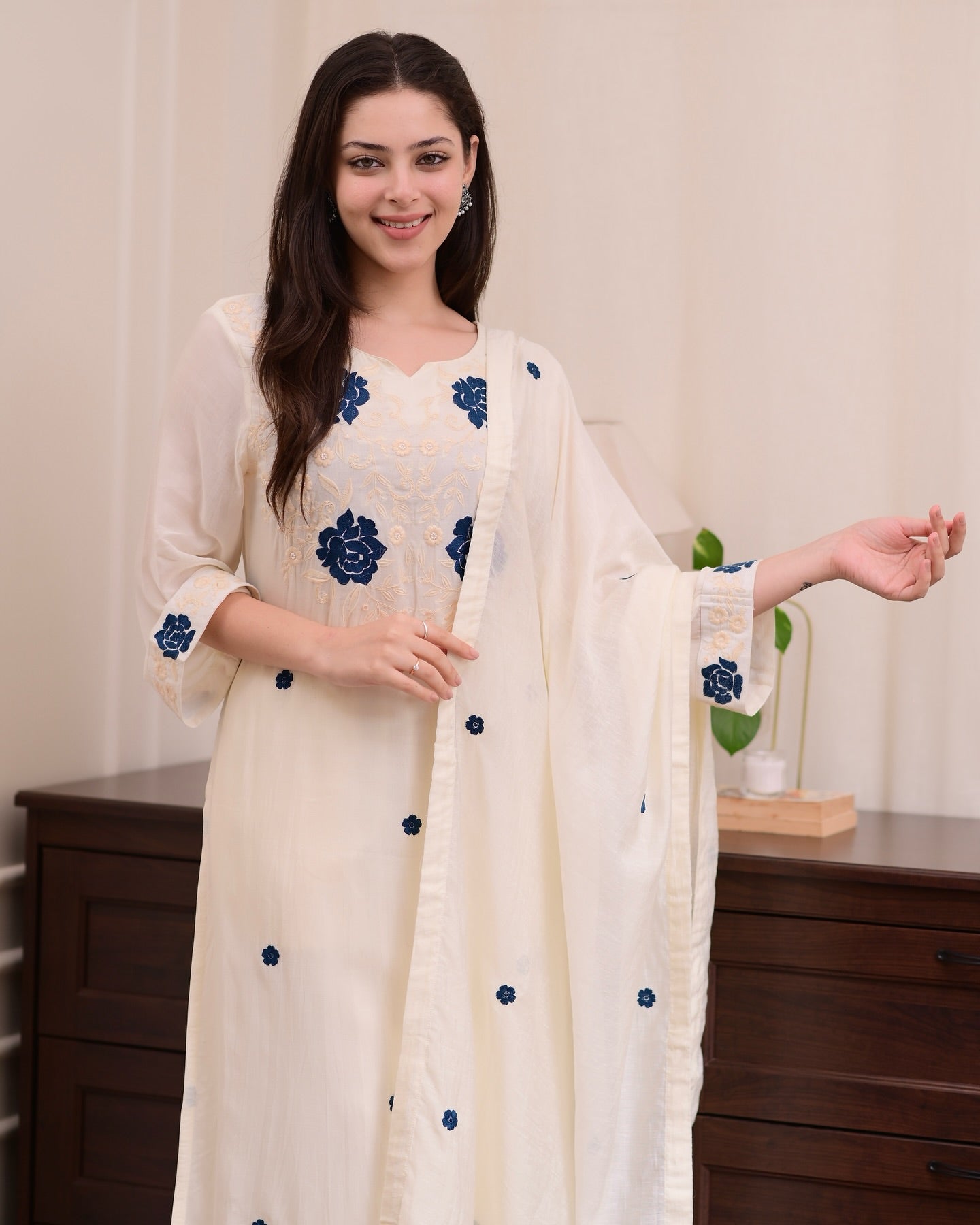 Neelkamal Ivory Embroidered Kurta Set with Dupatta