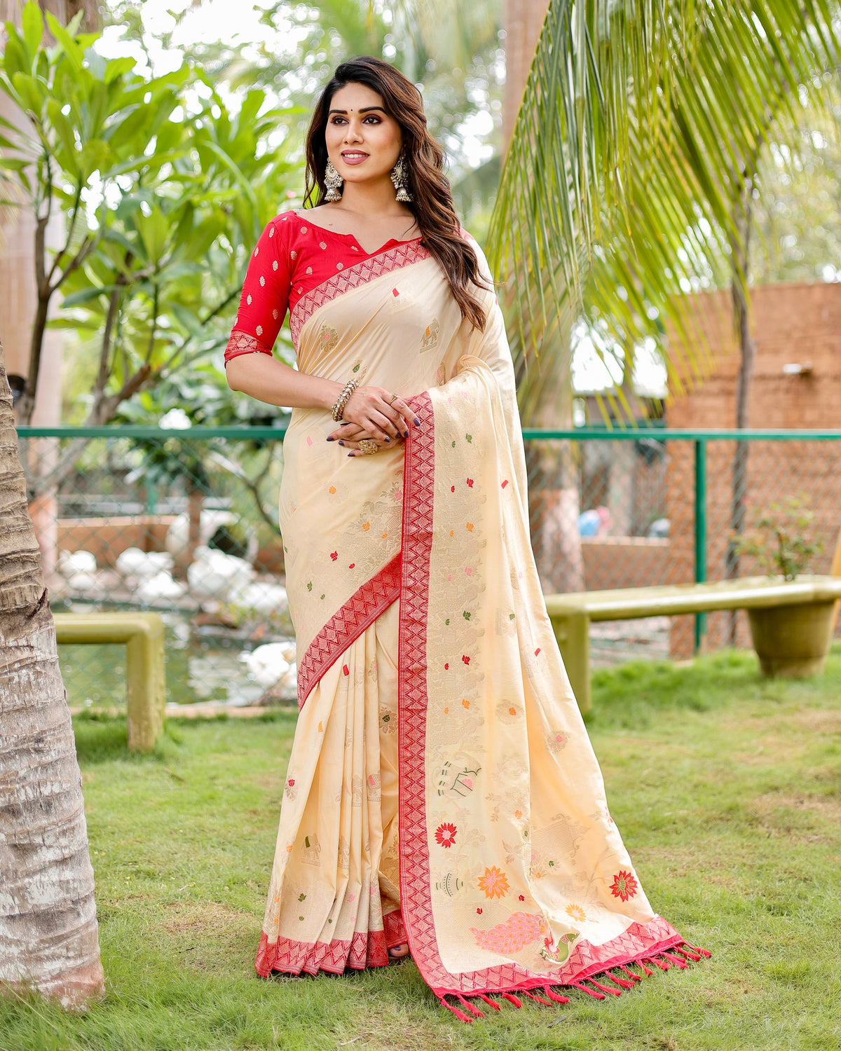 Premium Quality Handpicked & Easy To Drape Dola Silk Beige Saree For This Wedding Season