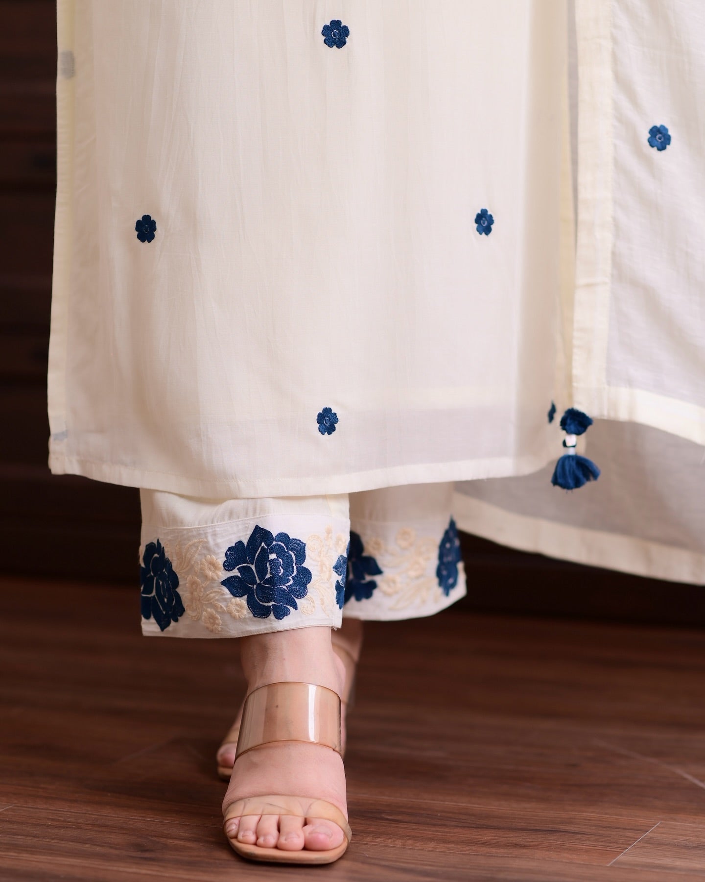 Neelkamal Ivory Embroidered Kurta Set with Dupatta