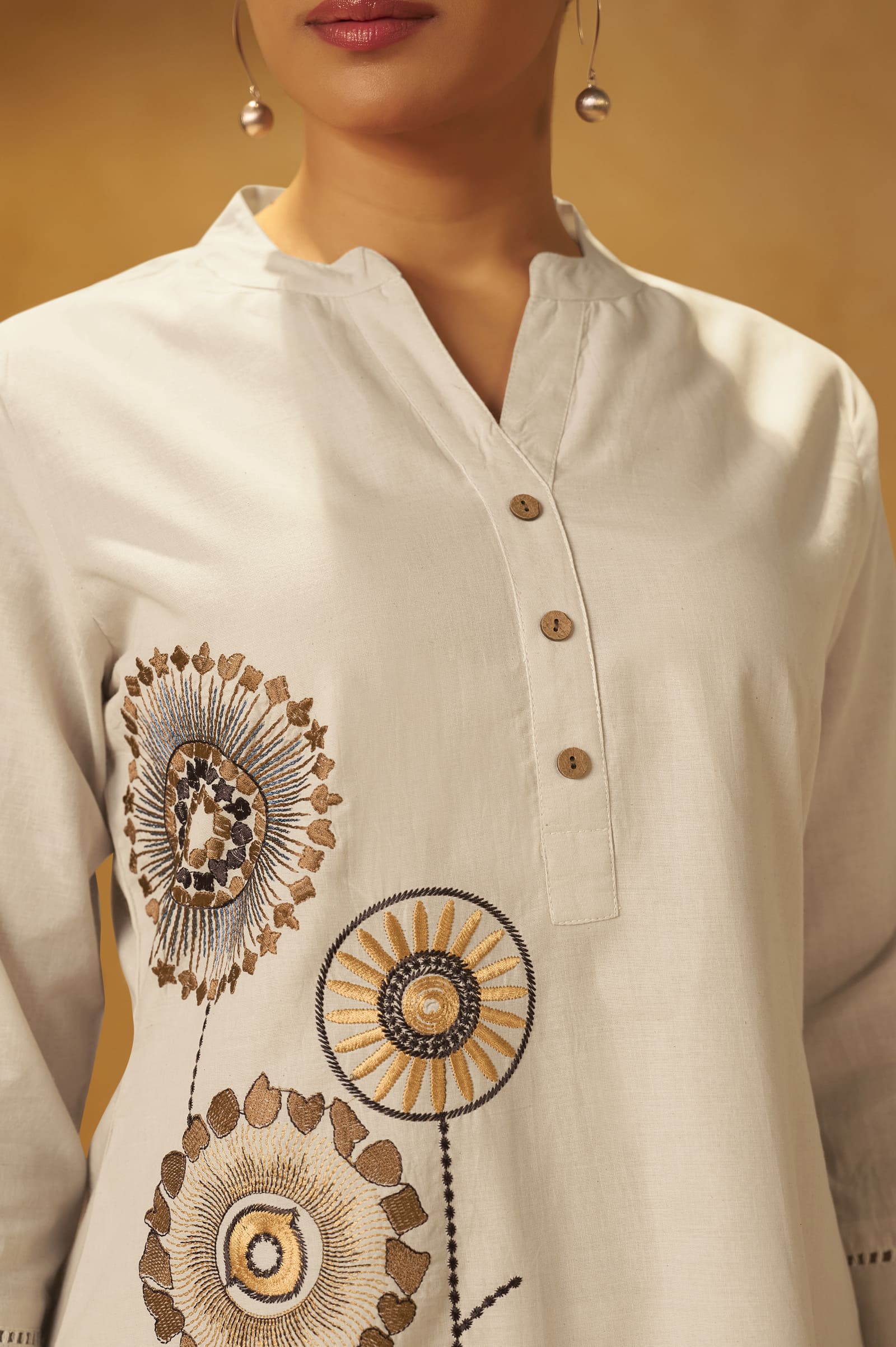 Women Off White Pure Cotton Embroidered Straight Kurta Co-Ord Set