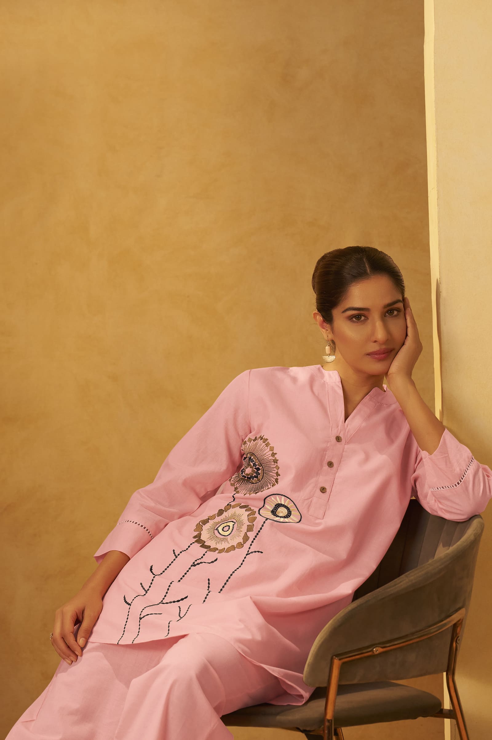 Women Pink Pure Cotton Embroidered Straight Kurta Co-Ord Set