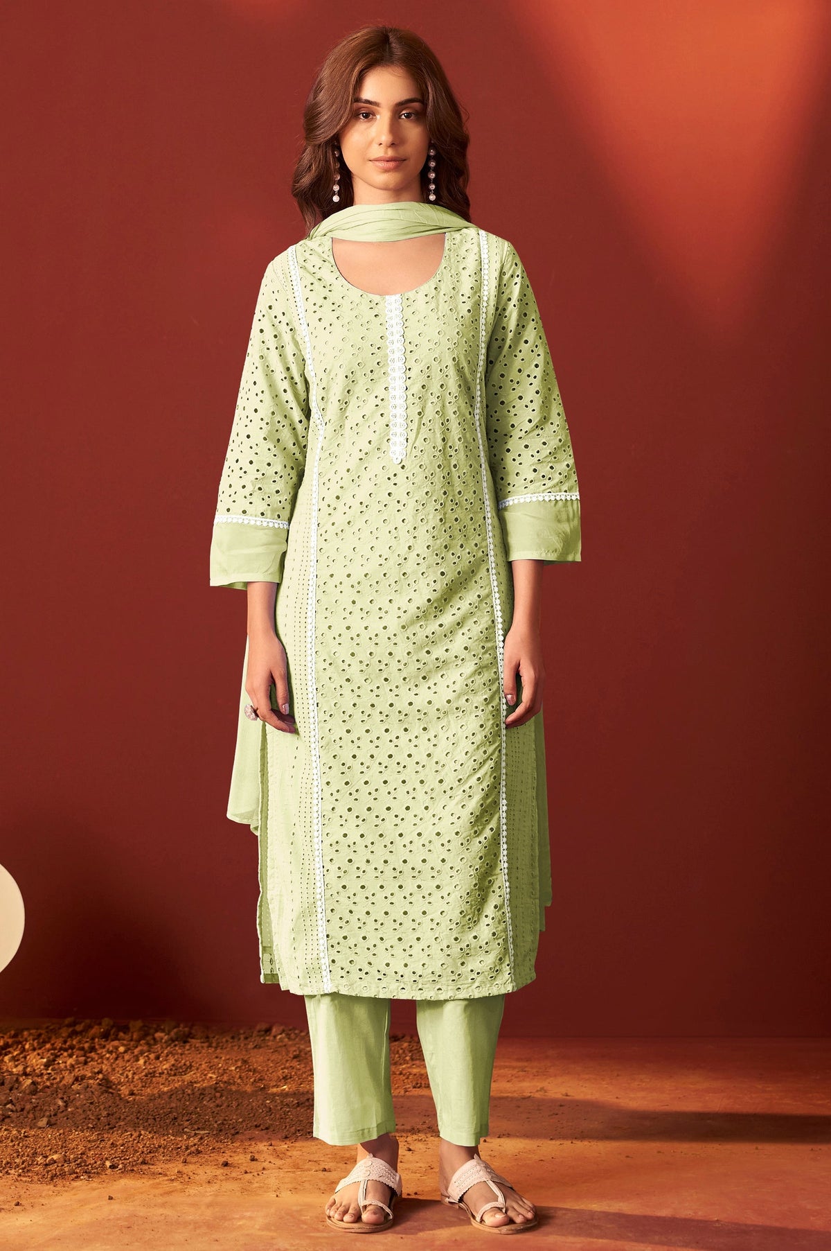 Pista Noor Schiffli Kurta Set