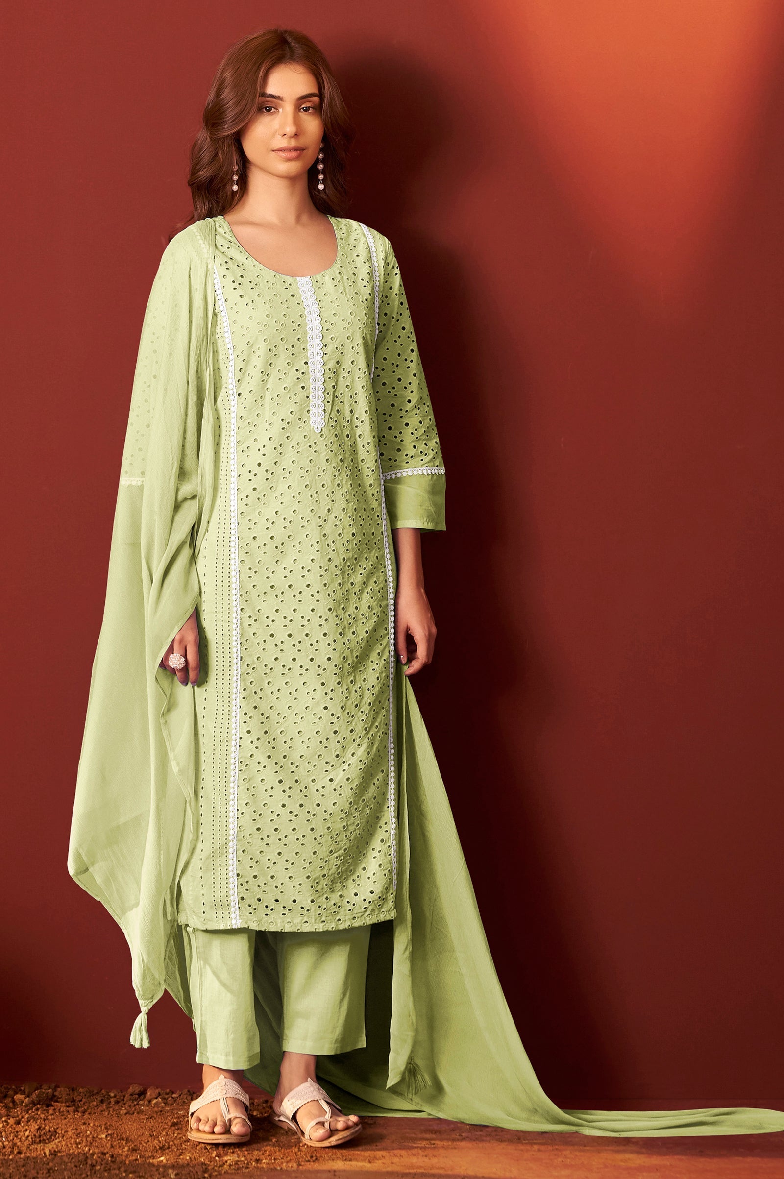 Pista Noor Schiffli Kurta Set