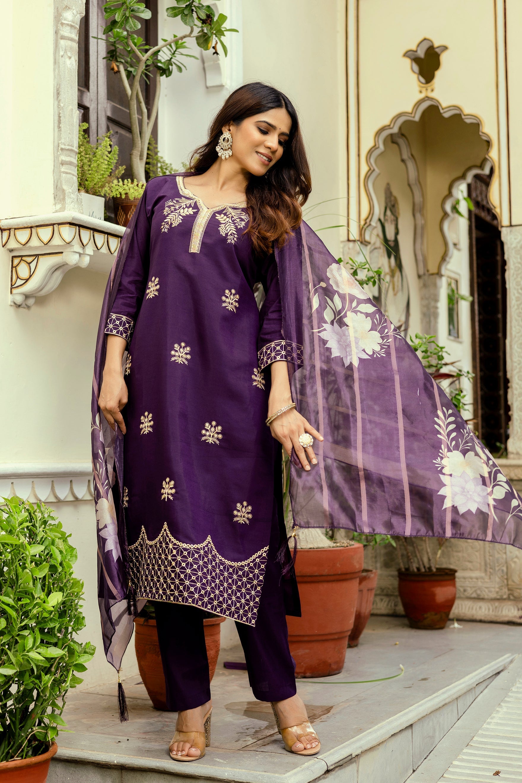 Noorea Embroidered Chanderi Suit Set