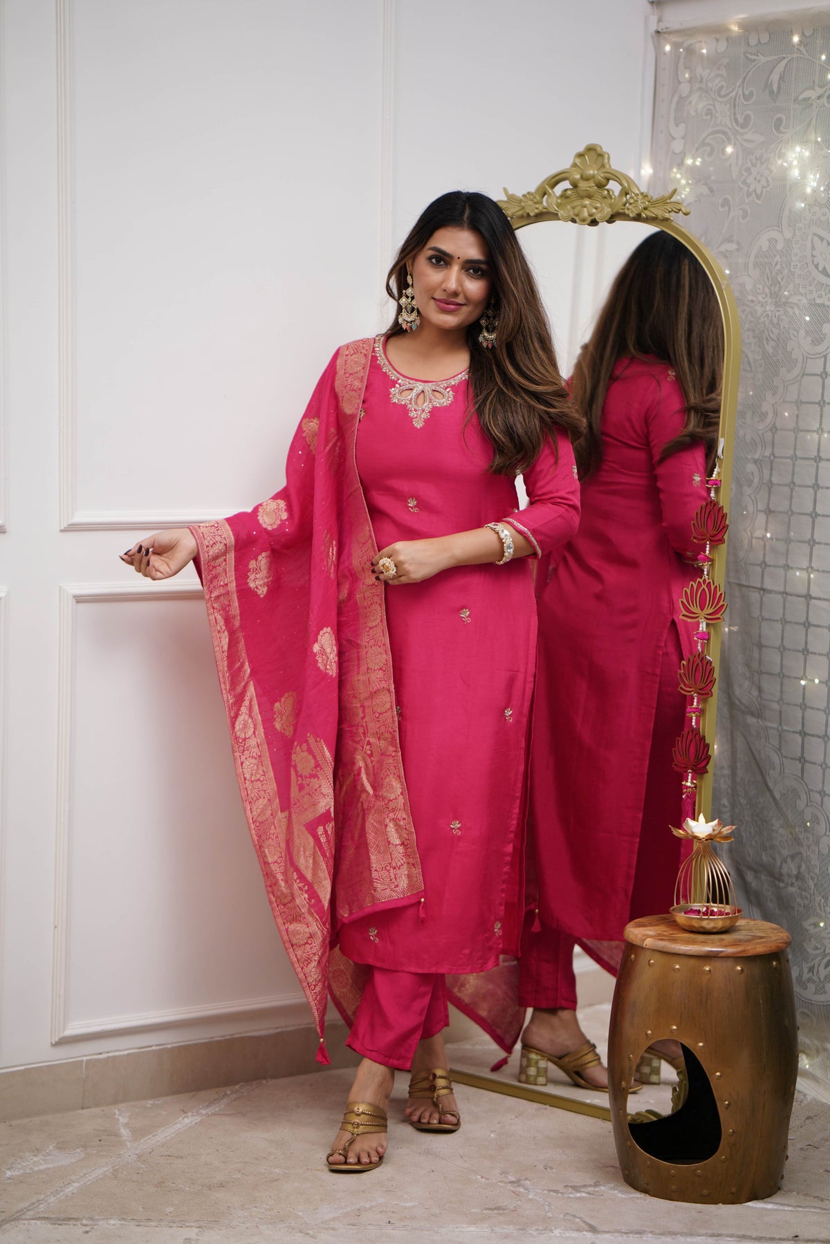 Rangrez Rani Zari-Embellished Kurta Set with Banarasi Dupatta