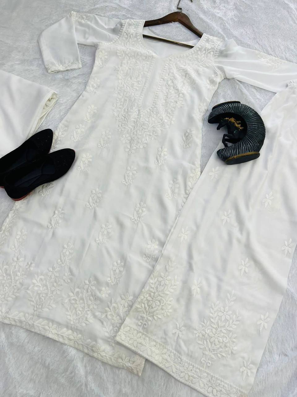 White Designer Chikankari Special Kurta With Pan Set